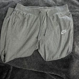 Nike Ankle Sweats size medium